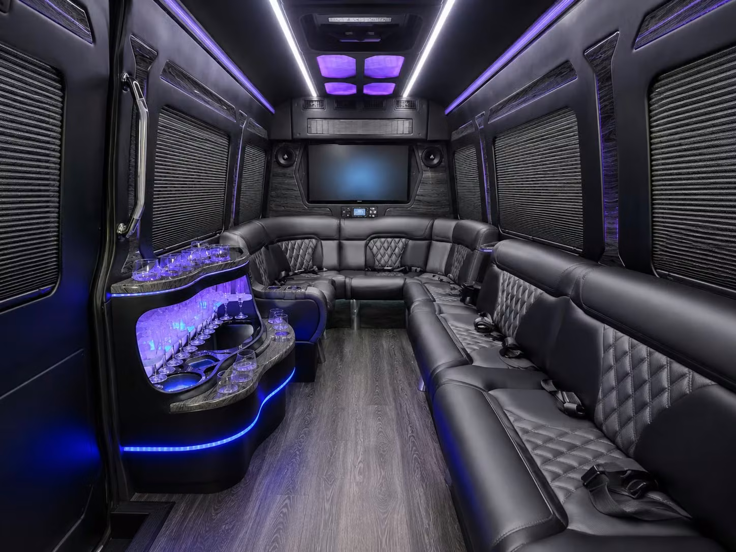 youth group and volunteer event transportation in glendale